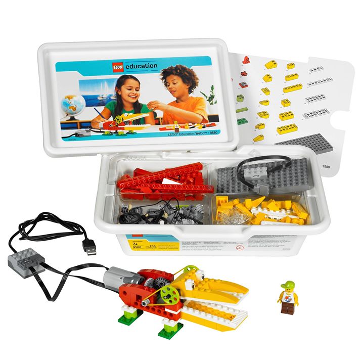 summer camps in april in bangalore on robotics with Lego WeDo DIY toys with motors and robotics using simple software